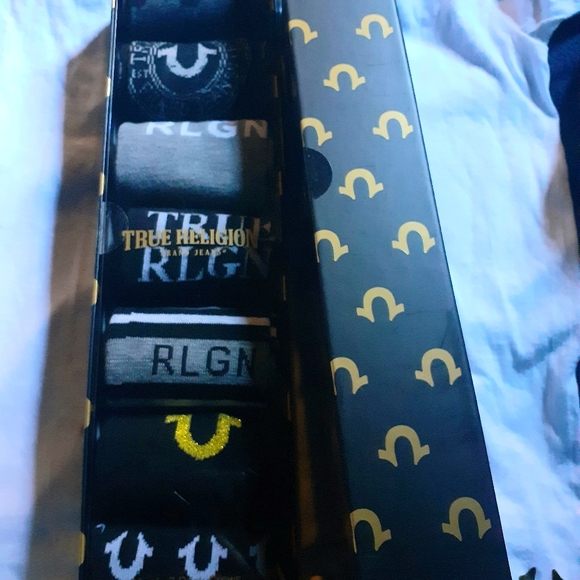 🧦TRUE Religion 7PK Men's Crew Socks - Picture 3 of 7